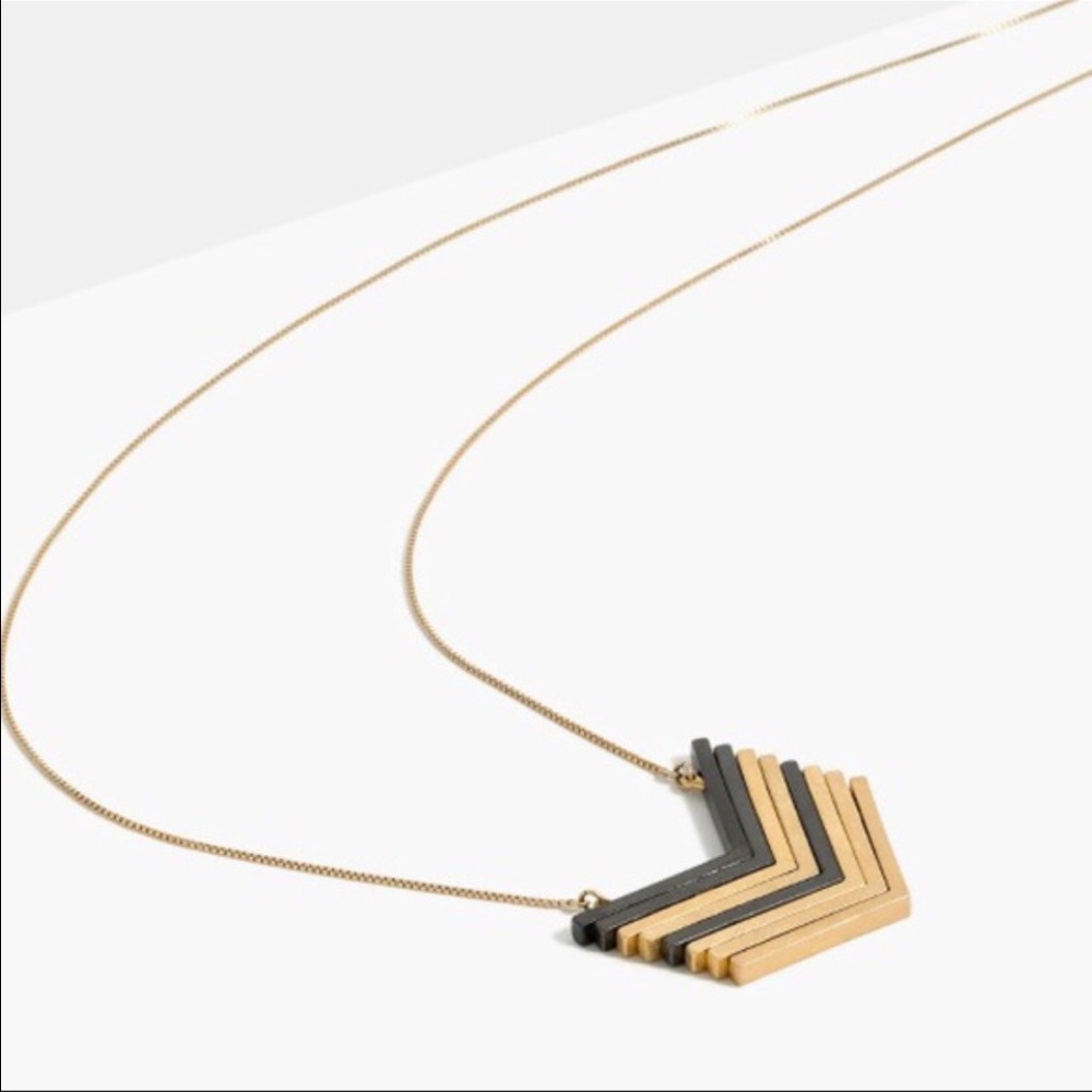 Arrow stack necklace - Picture 2 of 3